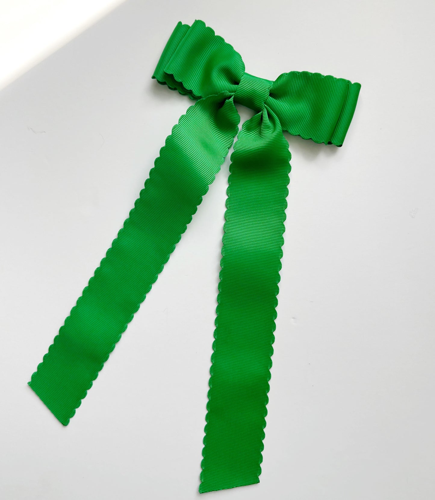 Emerald Green scalloped solid grosgrain ribbon bows