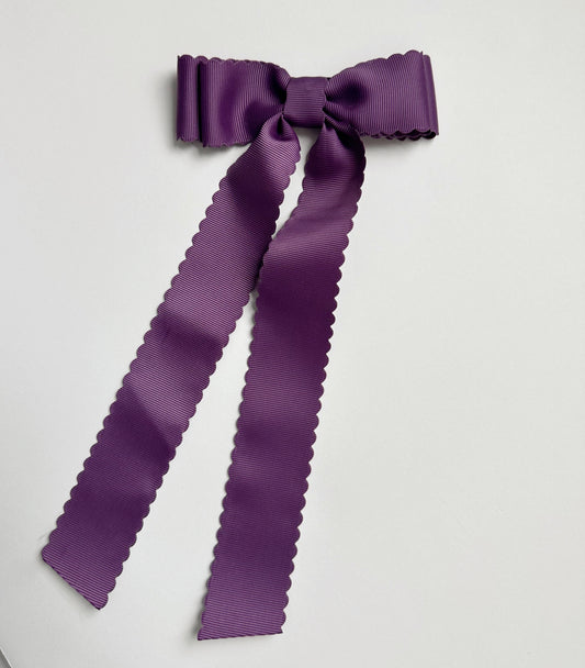 Vineyard scalloped solid grosgrain ribbon bows