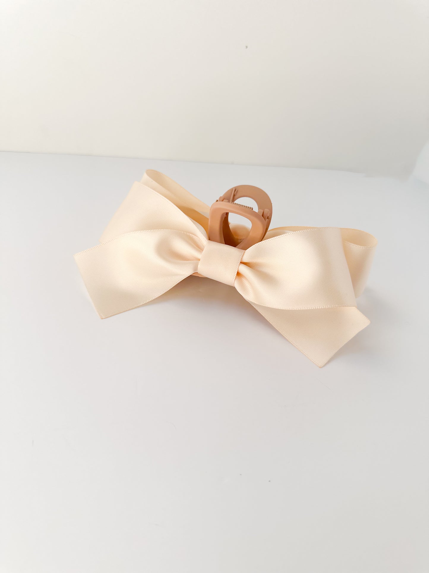 Silk cream 4.5 inch large Bow Claw Clip